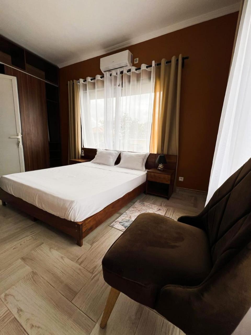Guest House Nohfy Антананаріву Екстер'єр фото