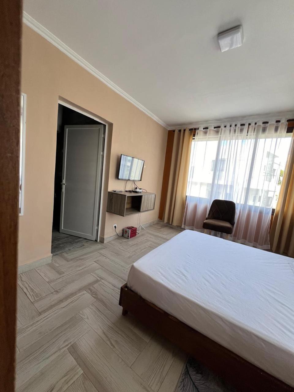 Guest House Nohfy Антананаріву Екстер'єр фото
